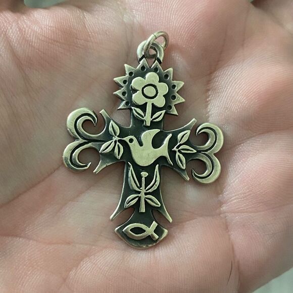 James Avery Retired Large La Primavera Cross Pendant - Picture 1 of 3